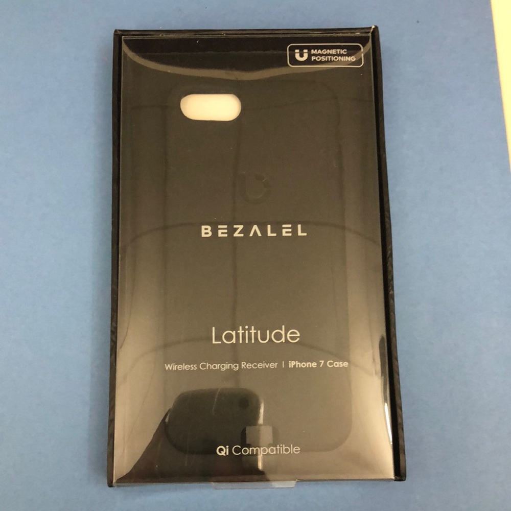 NWT Bezalel latitude wireless charger iPhone 7